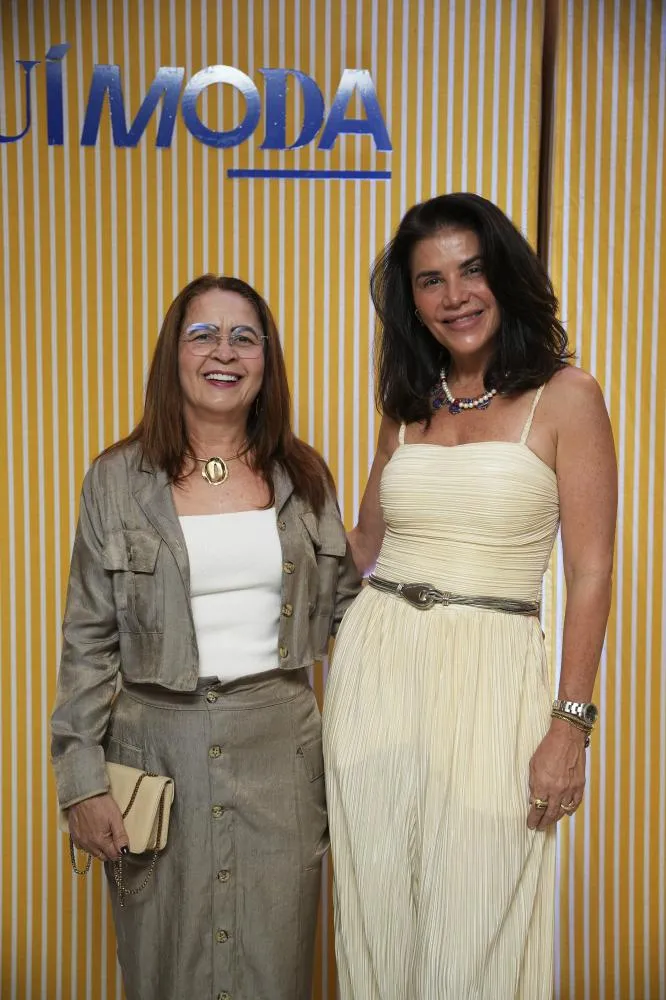  Vanda Alexandrino (esquerda) ao lado de Christiane Alencar, diretora do Piauí Moda Outlet