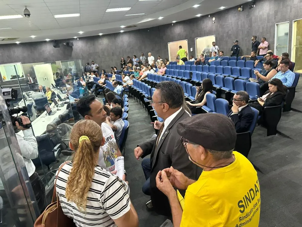 Sindicato dos Servidores de Teresina pede suspensão de projeto que altera pagamento do 13º e critica falta de diálogo