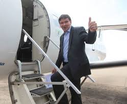 Com Piauí sem recursos, governador viajará à Europa pra falar sobre gestão pública