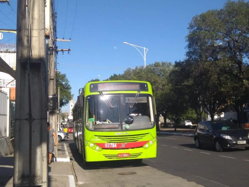 Motoristas e cobradores rejeitam proposta e greve dos ônibus em Teresina pode acontecer