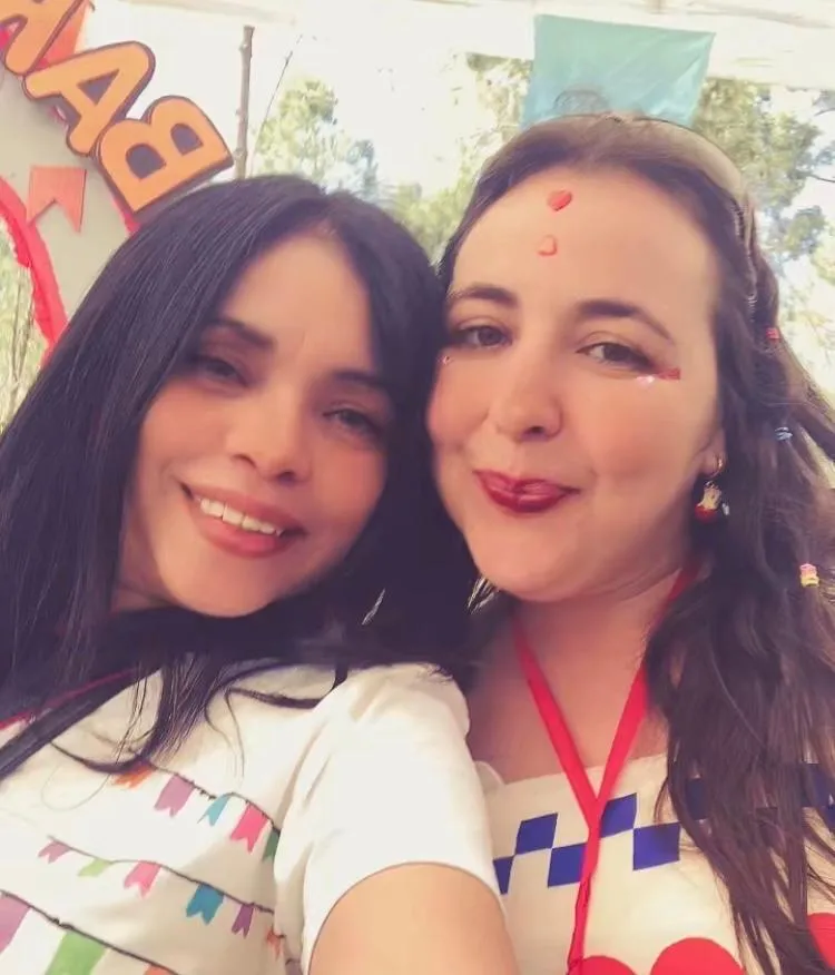 Elisângela e Mônica Gil - Anfitriãs da festa