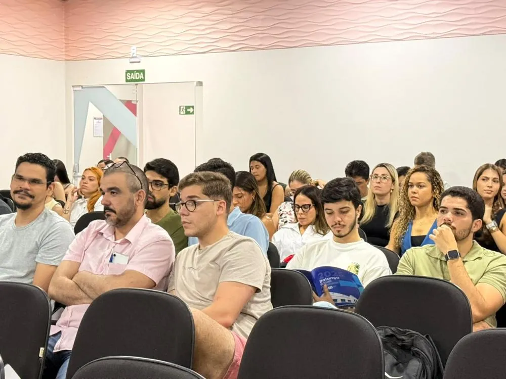 Hospital Marques Basto recebe acadêmicos de Medicina da IESVAP para início do internato