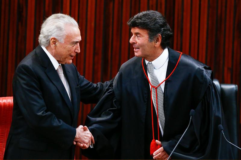 Temer sanciona reajuste do Supremo; Fux revoga auxílio-moradia
