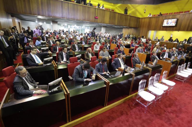 Assembleia Legislativa do Piauí realiza última sessão plenária do ano nesta quinta-feira