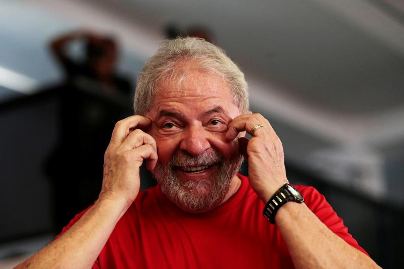STF proíbe prisão de Lula até volta de julgamento no dia 4