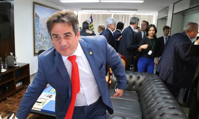 O Estado de S. Paulo: Policiais Militares levaram dinheiro da Odebrecht para assessor de Ciro Nogueira