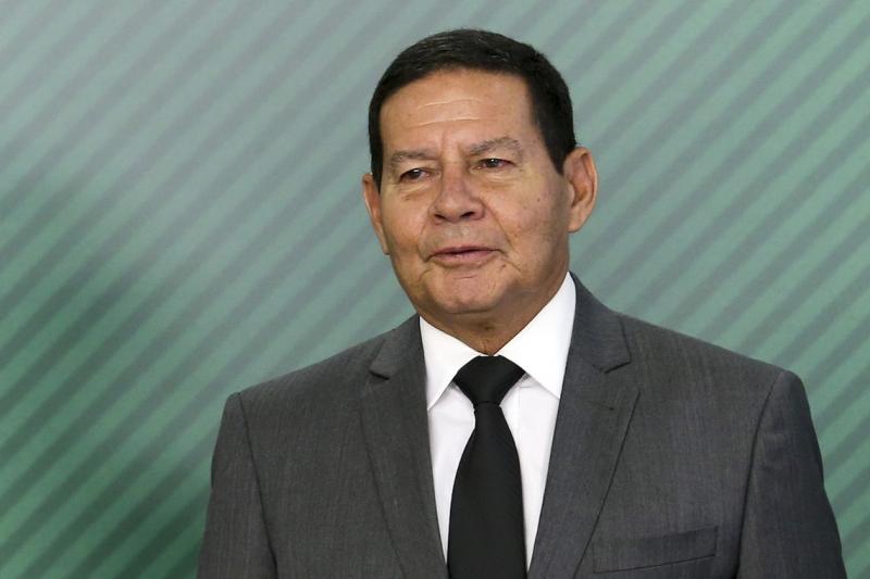 Mourão assume interinamente a presidência durante viagem de Bolsonaro