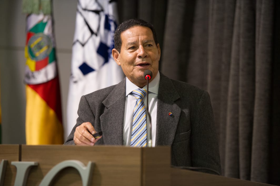 Vice-presidente Hamilton Mourão abrirá convenção lojista no Piauí