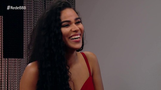 Elana é eliminada batendo recorde mundial em paredão