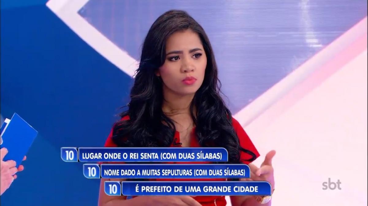 Stefhany passa vergonha no Programa Silvio Santos e é chamada de burra nas redes sociais
