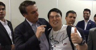 Jair Bolsonaro faz piada com estrangeiro oriental