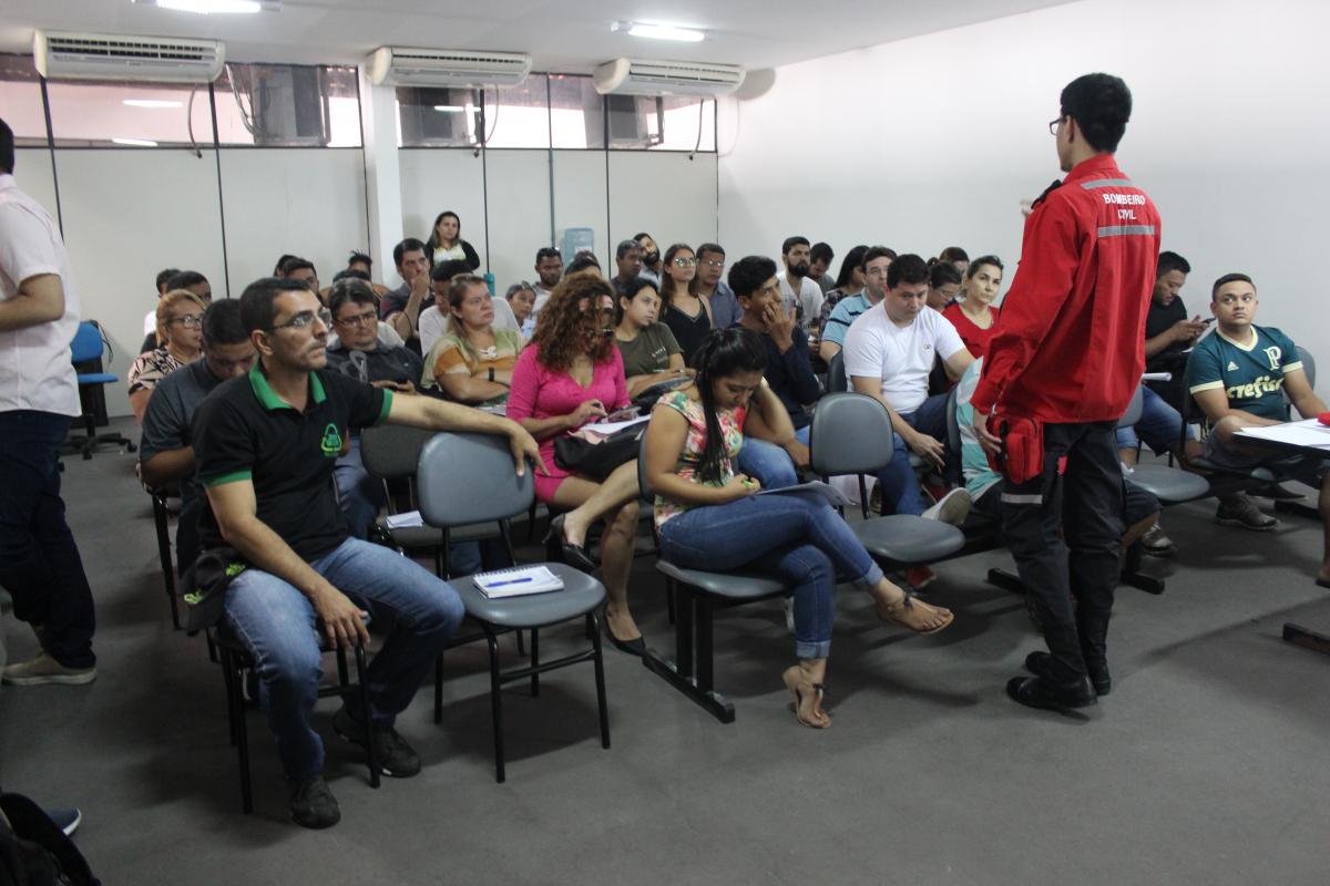 Vigilância Sanitária orienta vendedores de alimentos da Cidade Junina