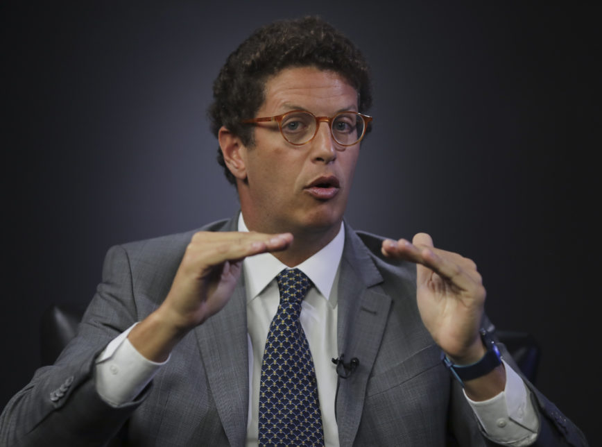 Ministro do Meio Ambiente é vaiado e chamado de ‘fujão’ no Senado