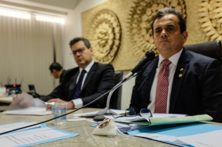 Deputados irão apresentar leis para cobrar agilidade e segurança aos bancos