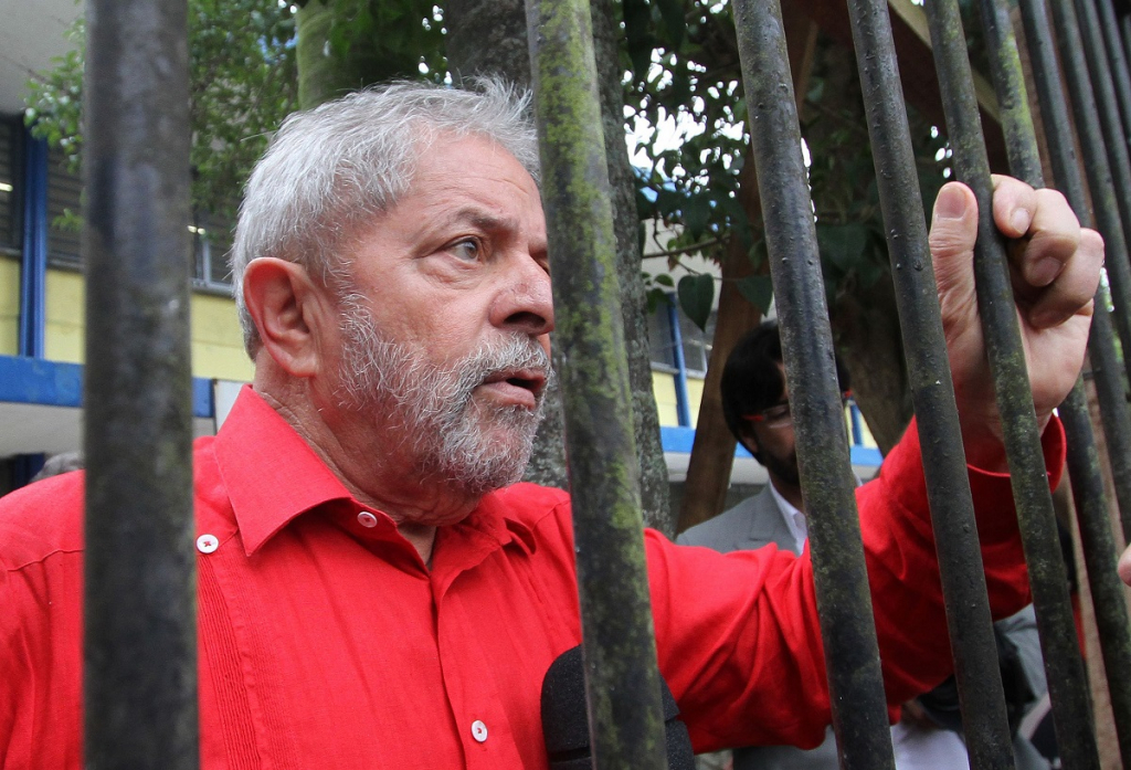 Segunda Turma do STF deve julgar habeas corpus de Lula nesta terça-feira (11)