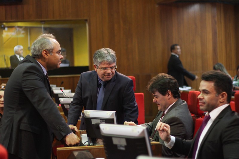 Deputados solicitam recuperação de rodovias estaduais pelo DER-PI