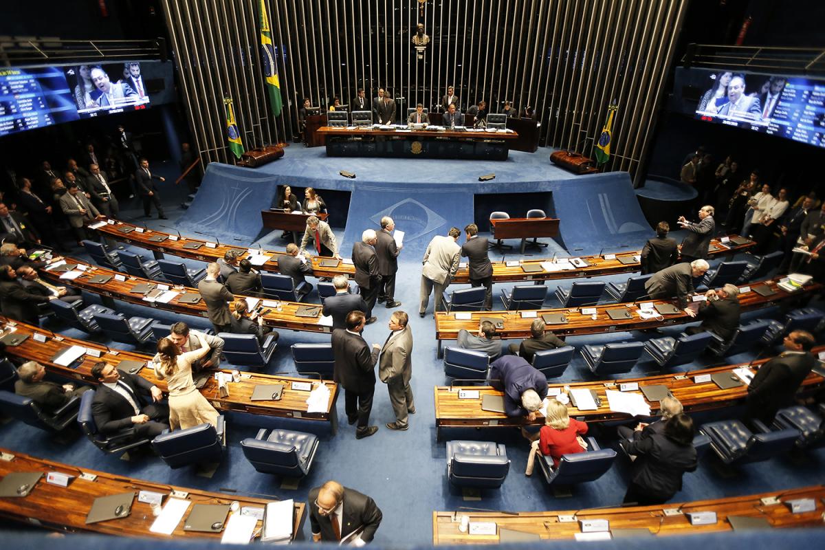 Líderes do Senado irão apresentar PEC da reforma tributária