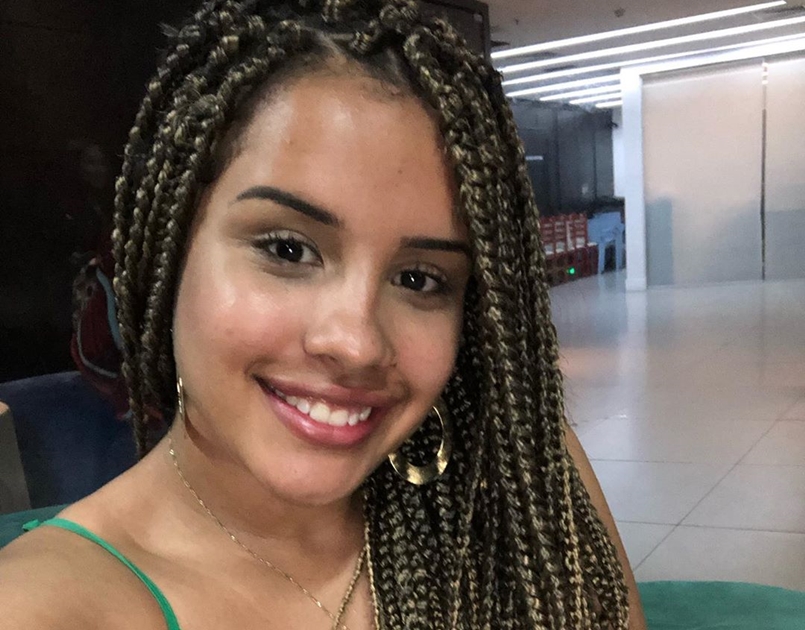 Morre blogueira que casou sozinha após término de relacionamento