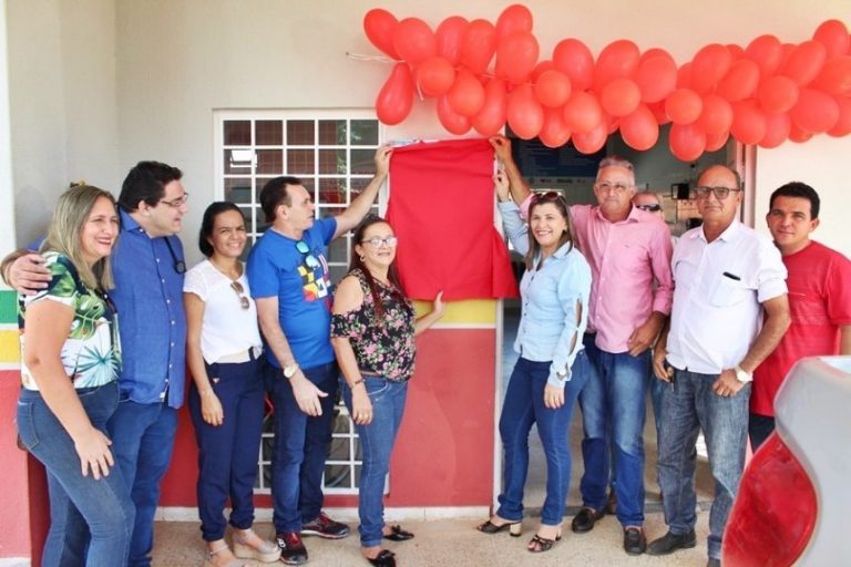 Prefeito Caburé inaugura reforma de UBS em Caraúbas do Piauí
