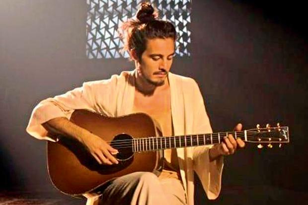 Tiago Iorc anuncia primeira turnê após passar um ano fora do cenário musical