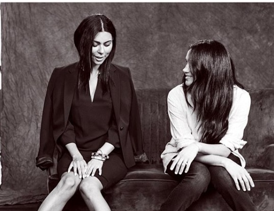 Meghan Markle lança coleção de roupas e arrecada dinheiro para ajudar mulheres desempregadas