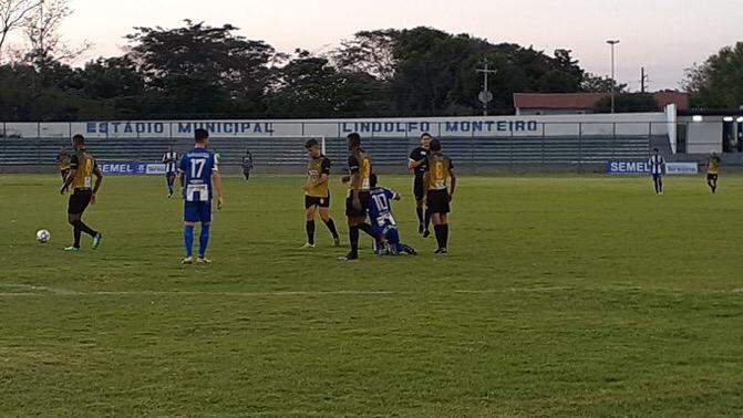 Com jogo sofrido, Timon fica no 2x2 contra o Oeirense