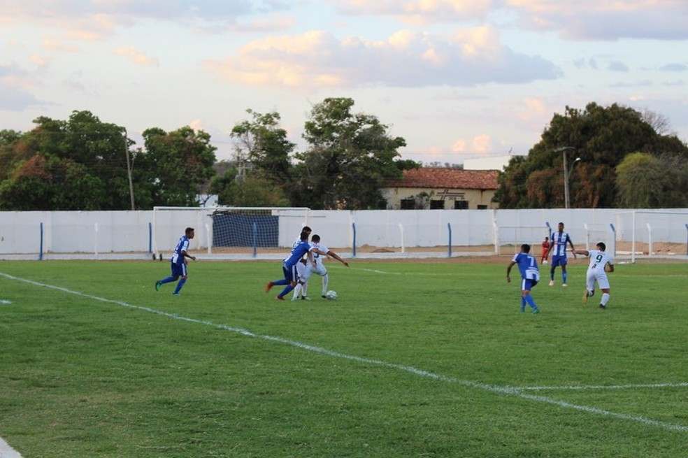 Oeirense aproveita folga na rodada e vence time sub-20 do Fluminense-PI em amistoso