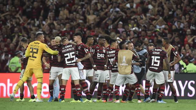 Flamengo atropela Grêmio no Maracanã em uma vitória de 5x0