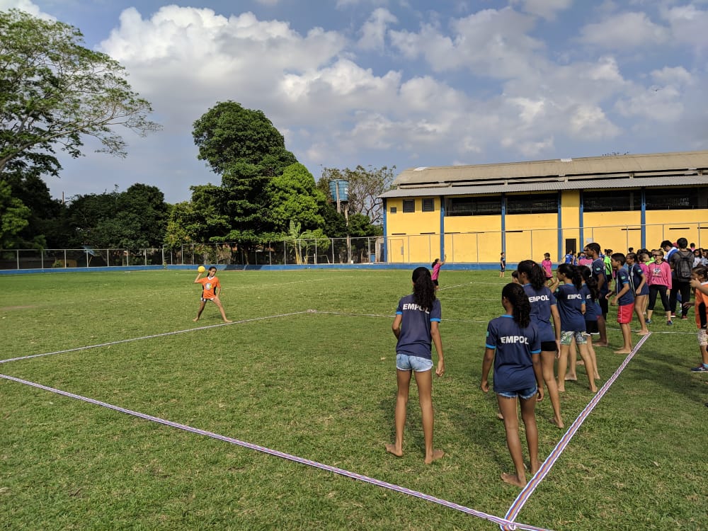 Alunos de escolas municipais participam da final de Queimada