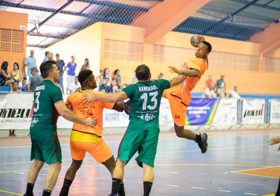 GHC vence Português-PE e avança para semi da Liga Nacional de Handebol