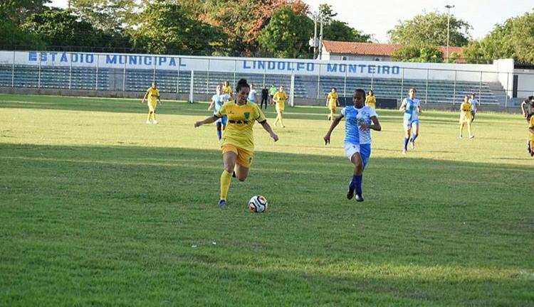 Teresina leva a melhor e vence Comercial-PI por 5x1
