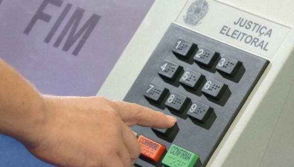 Em audiência pública no TSE, cidadãos defendem voto impresso
