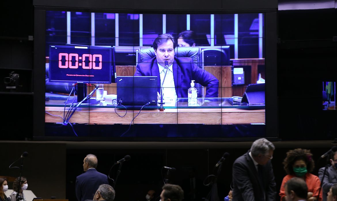 Plenário da Câmara aprova ajuda a estados e municípios 