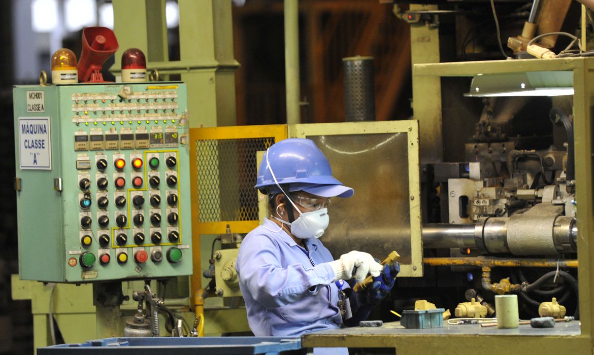 Incerteza da economia atinge maior nível na prévia de abril