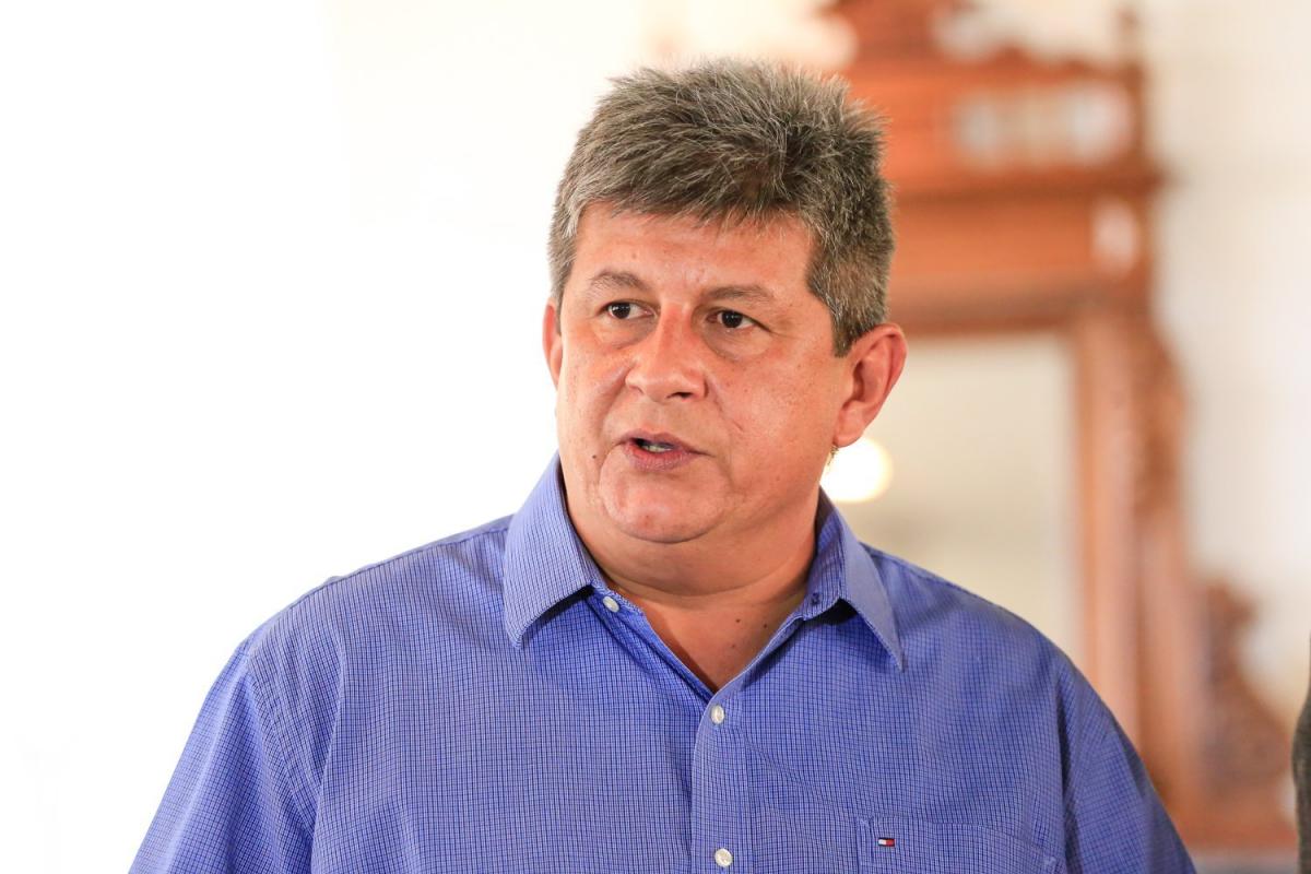 Ex-governador do Piauí, Zé Filho é internado e diagnóstico é de pneumonia viral