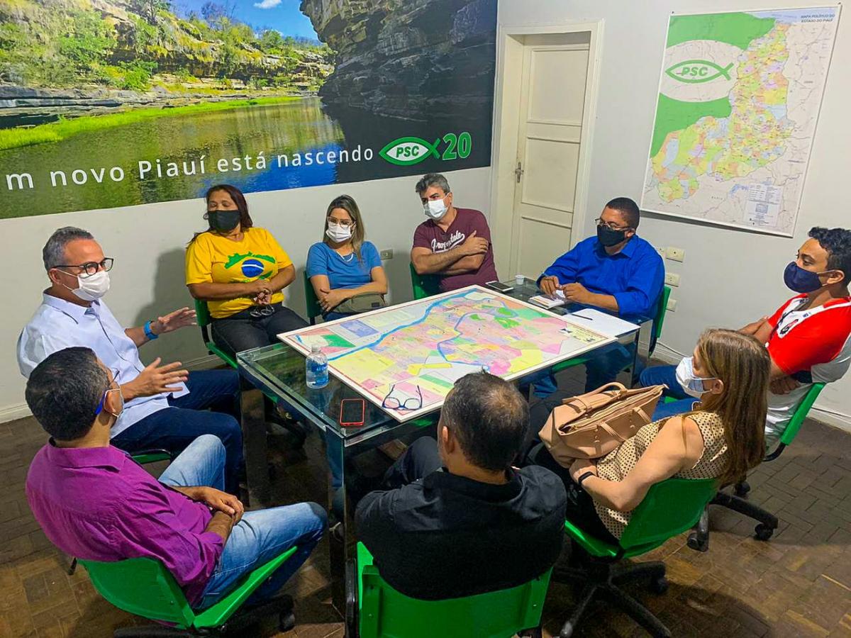 Valter Alencar realiza a primeira reunião técnica com equipe do PSC