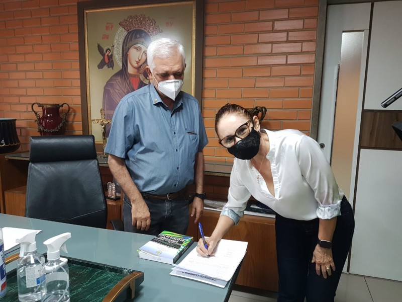 Liziê Coelho toma posse como deputada na Assembleia Legislativa