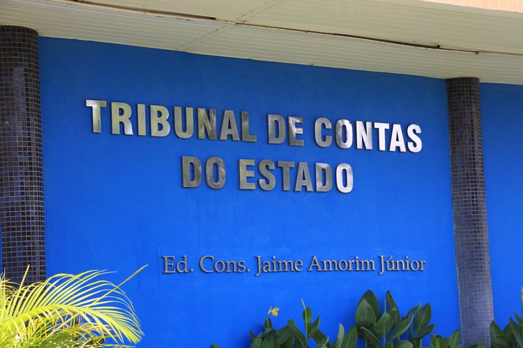 TCE-PI bloqueia as contas de 7 prefeituras e 2 Câmaras Municipais