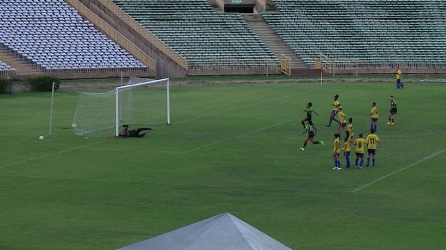 Tiradentes tropeça em casa e fica mais distante da fase final do brasileiro feminino