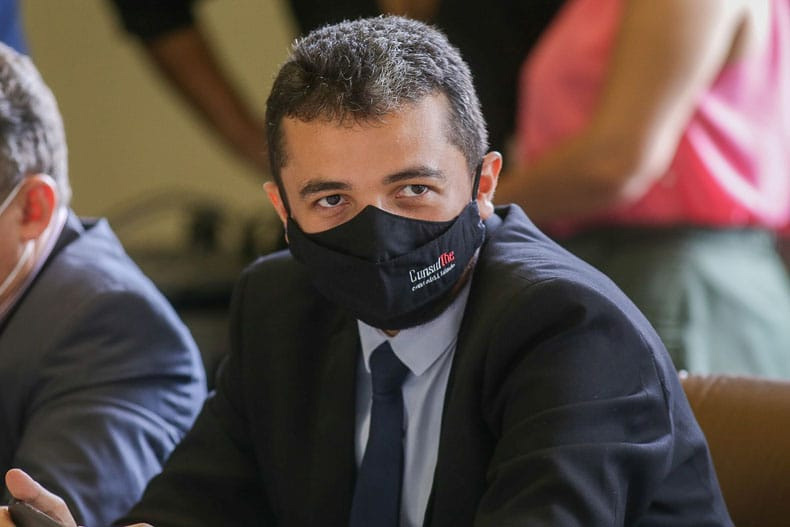 Dr. Pessoa muda secretário de Administração