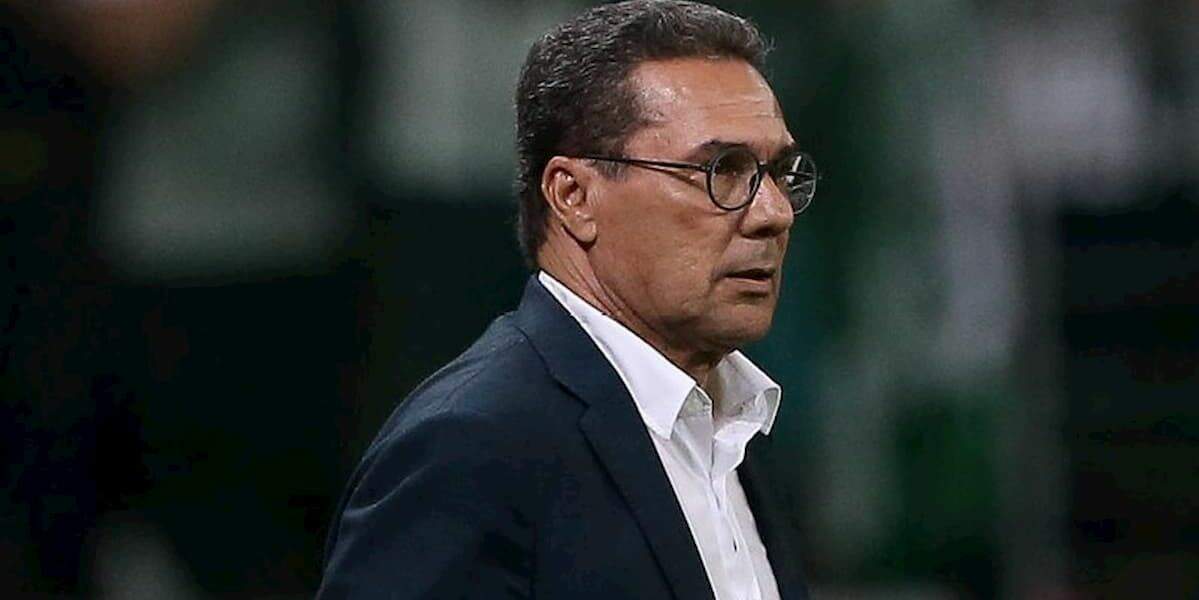 Luxemburgo é internado em SP após testar positivo para Covid-19 pela segunda vez