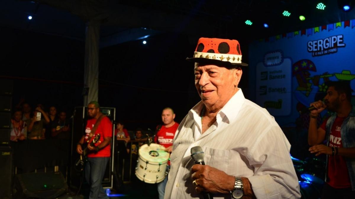 Cantor Genival Lacerda morre aos 89 anos vítima da Covid-19