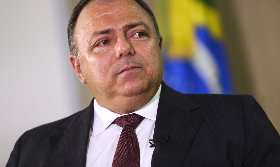 Ministro da Saúde afirma que Brasil tem 354 milhões de doses estão asseguradas em 2021