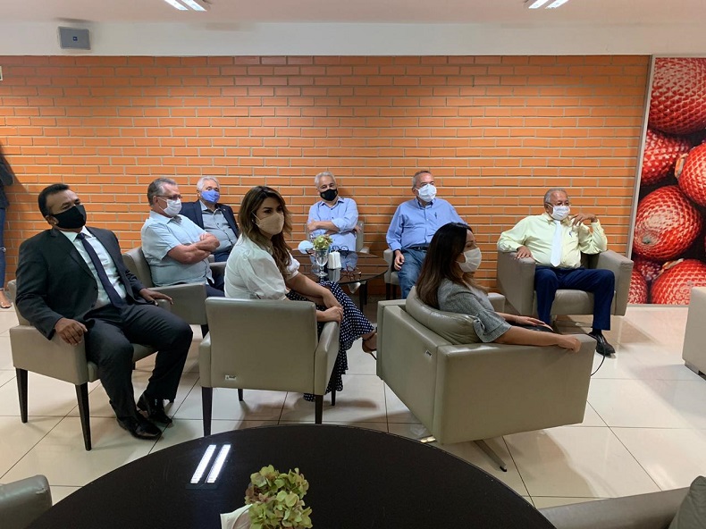Prefeito de Teresina, Dr. Pessoa tem encontro com a bancada federal