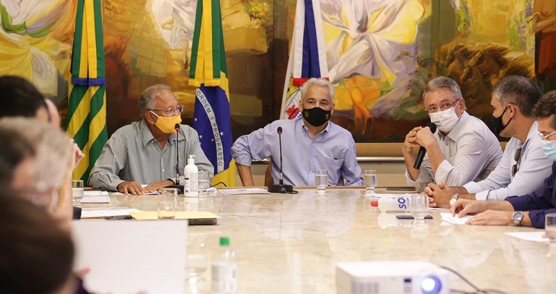 Prefeito de Teresina, Dr. Pessoa se reúne com empresários e discute desburocratização para o setor